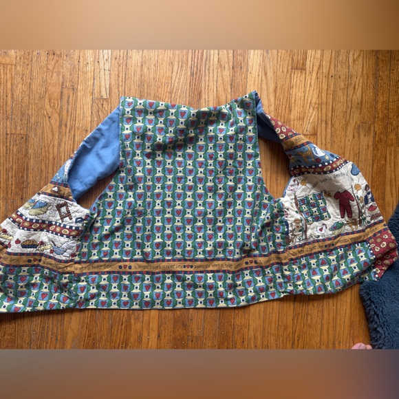 Handcrafted Quilted Patchwork Vest in Blue and Multicolor - Picture 5 of 6